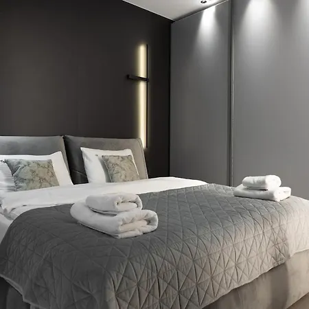 1006 Grand - 4pers * בוקרשט